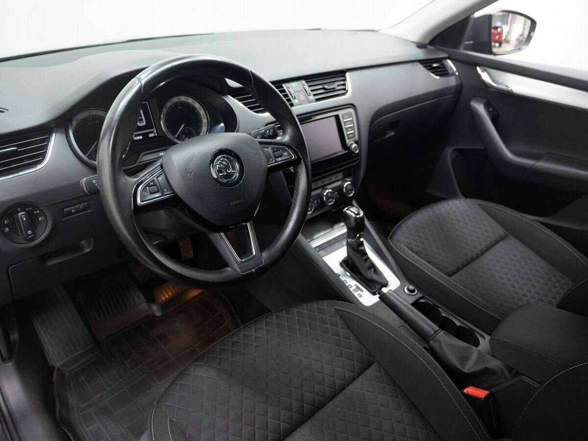 Купить Skoda Octavia с пробегом. Фото: #6