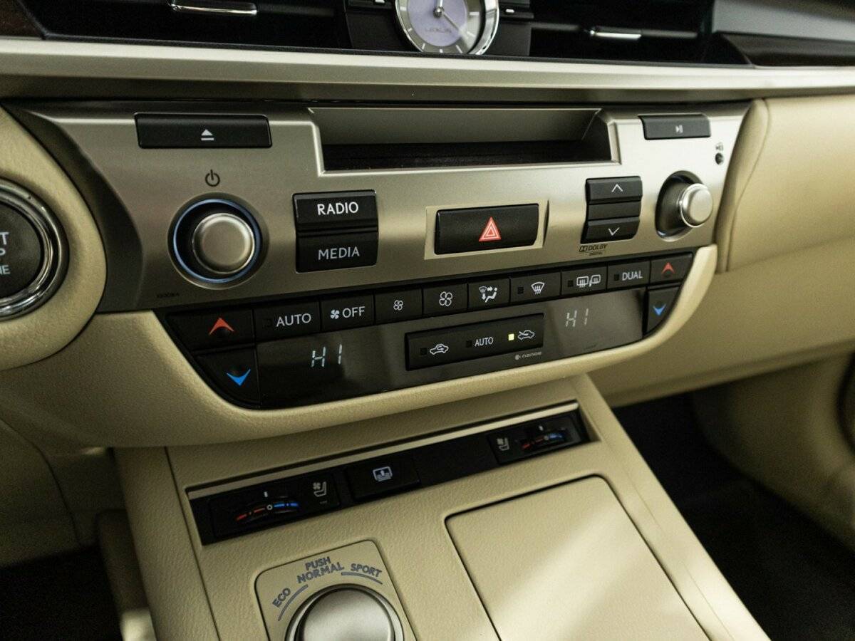 Купить Lexus ES с пробегом. Фото: #18