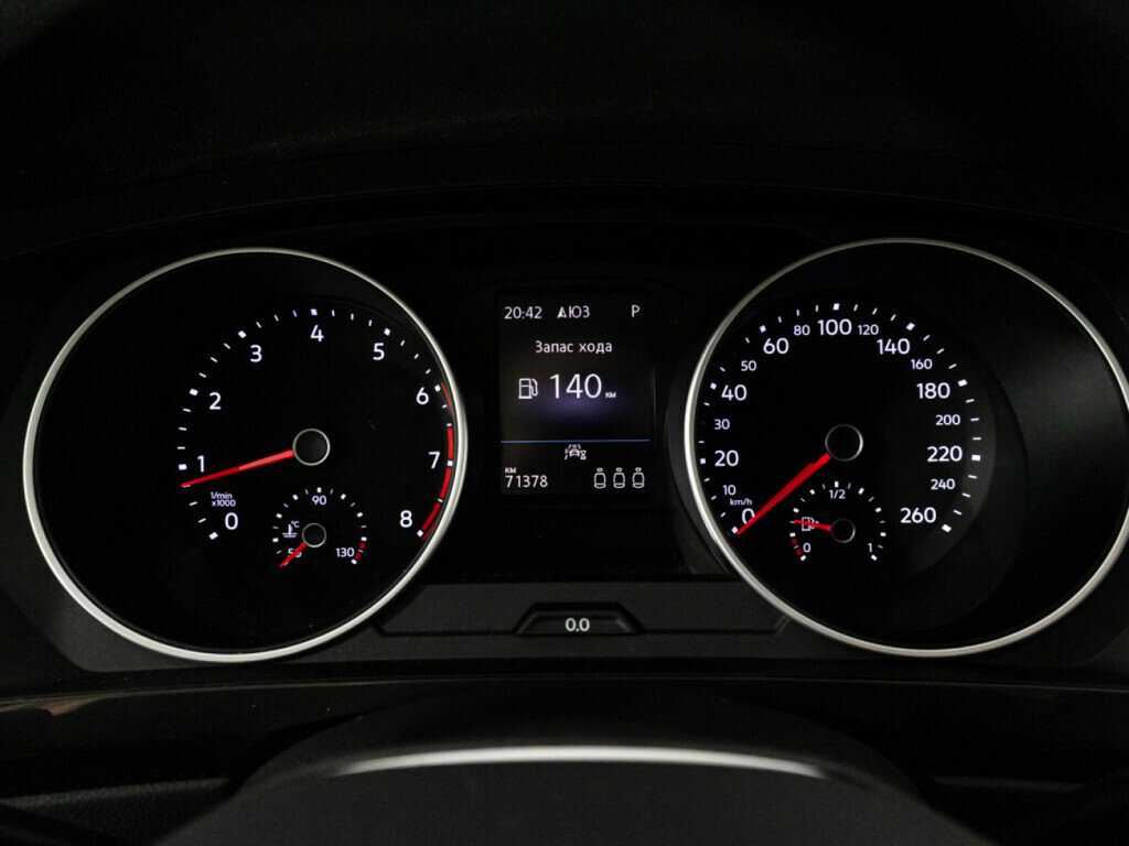 Купить Volkswagen Tiguan с пробегом. Фото: #11