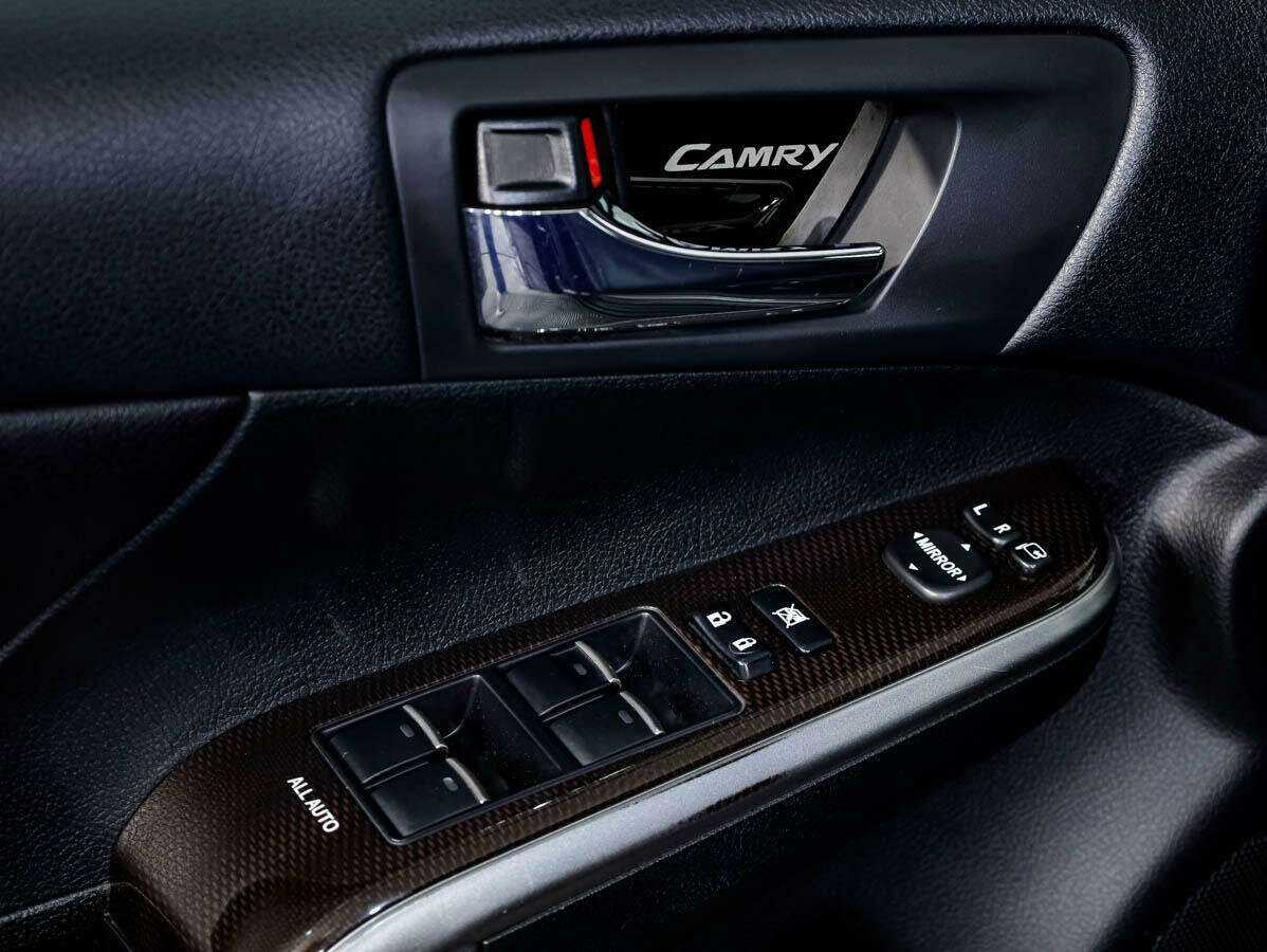 Купить Toyota Camry с пробегом. Фото: #13