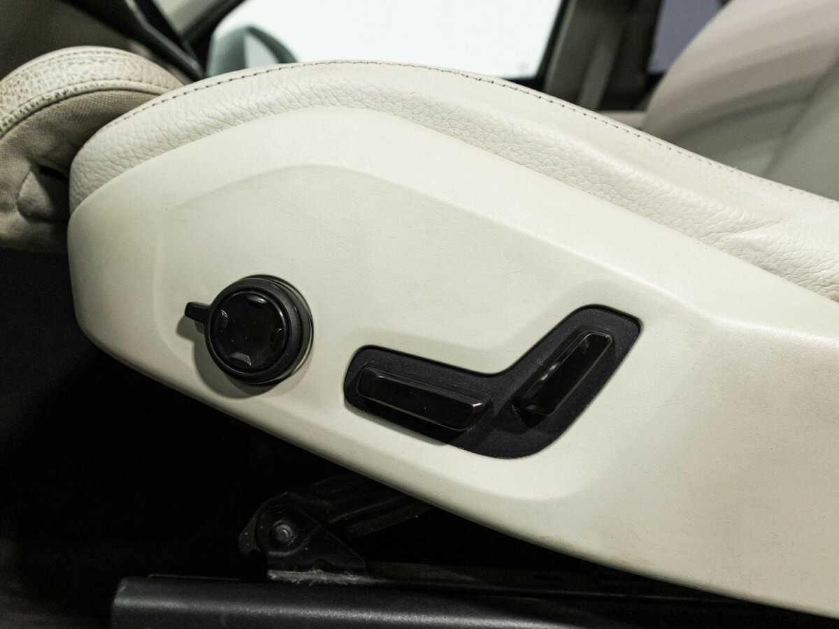 Купить Volvo XC90 с пробегом. Фото: #16