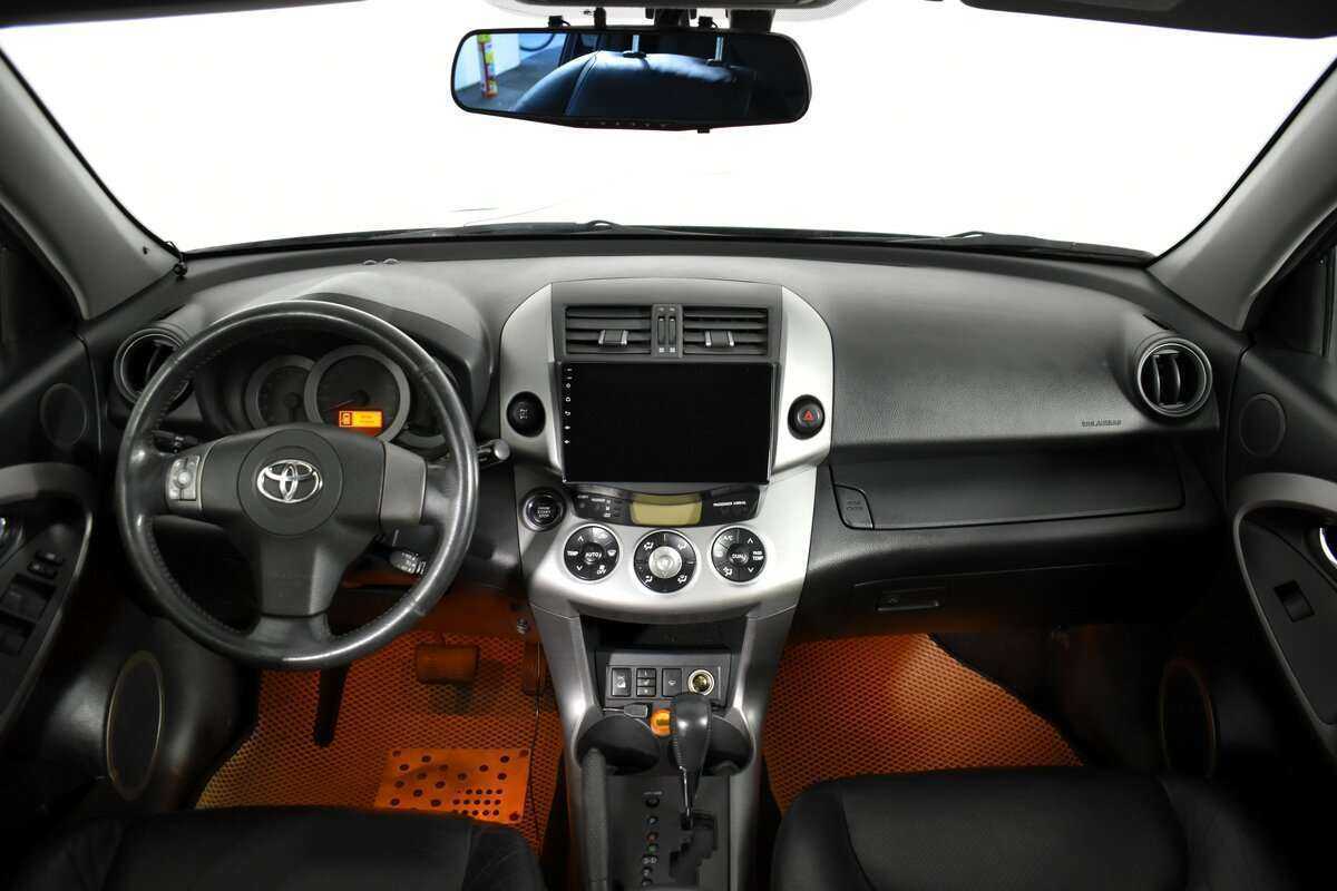 Купить Toyota RAV4 с пробегом. Фото: #8