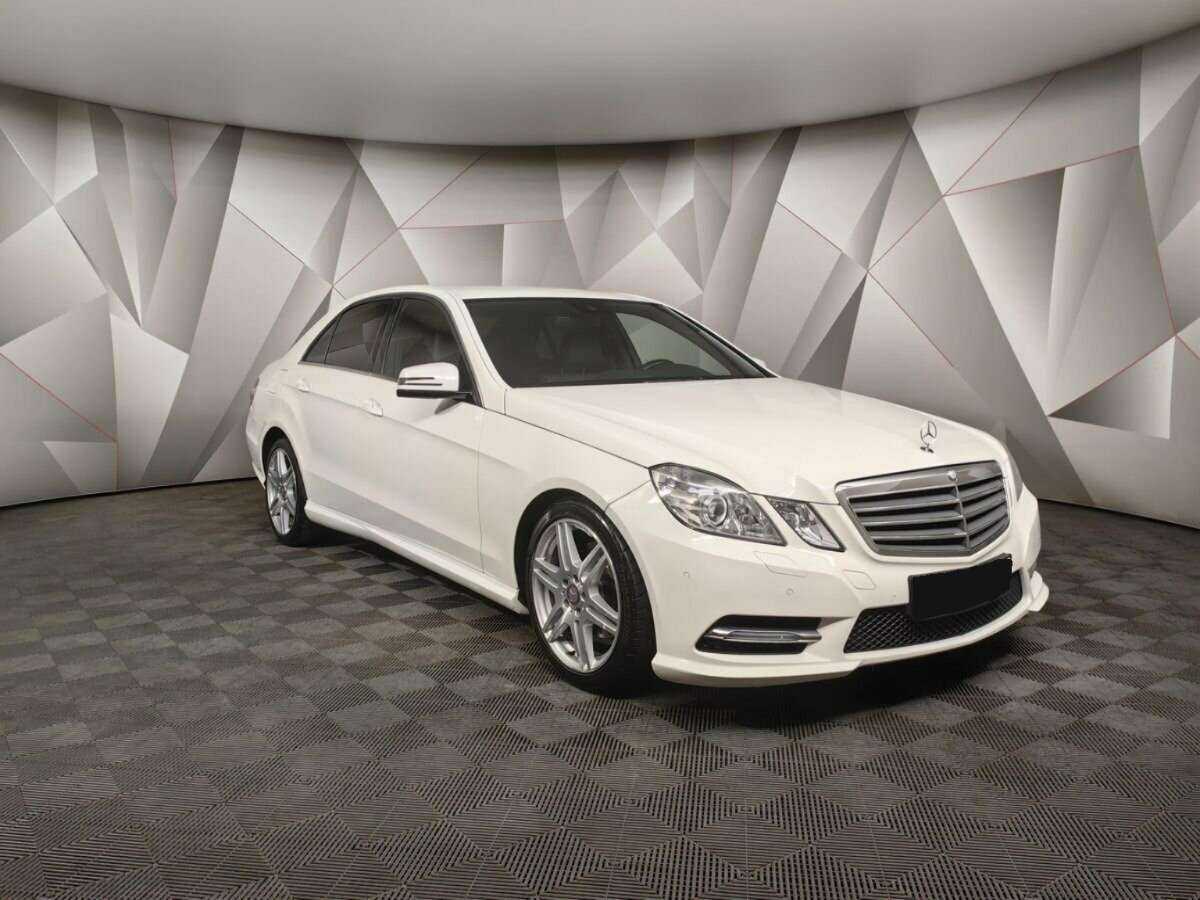 Купить Mercedes-Benz E-Класс с пробегом. Фото: #2