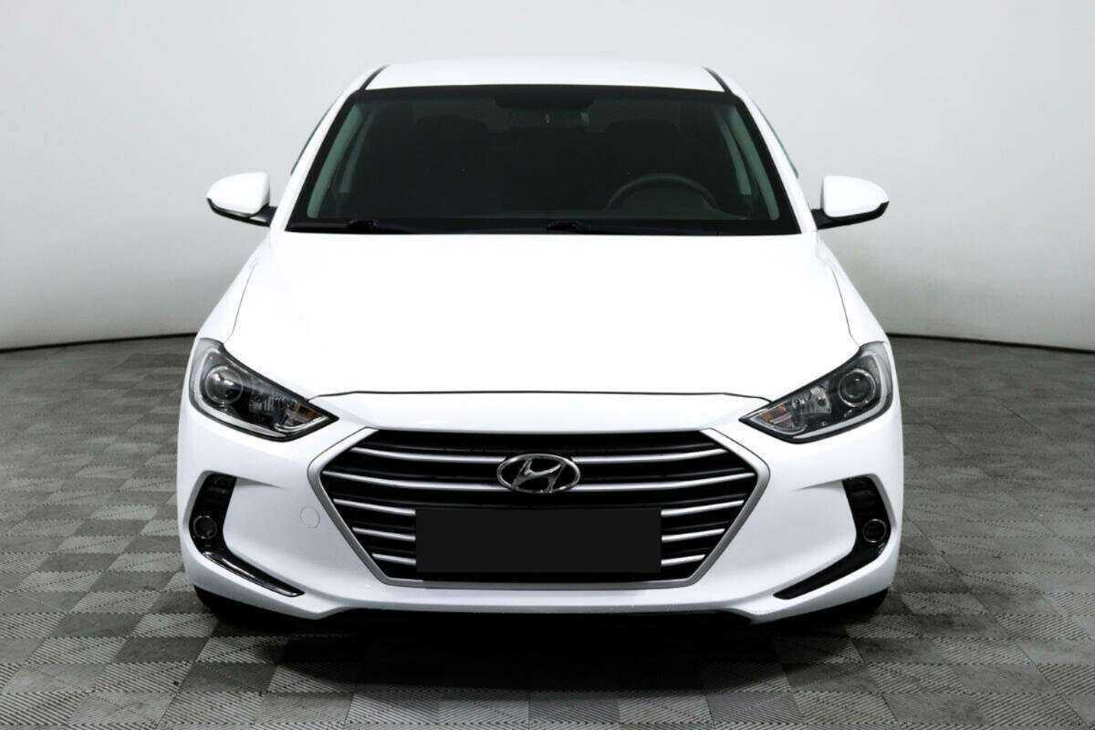 Купить Hyundai Elantra с пробегом. Фото: #1