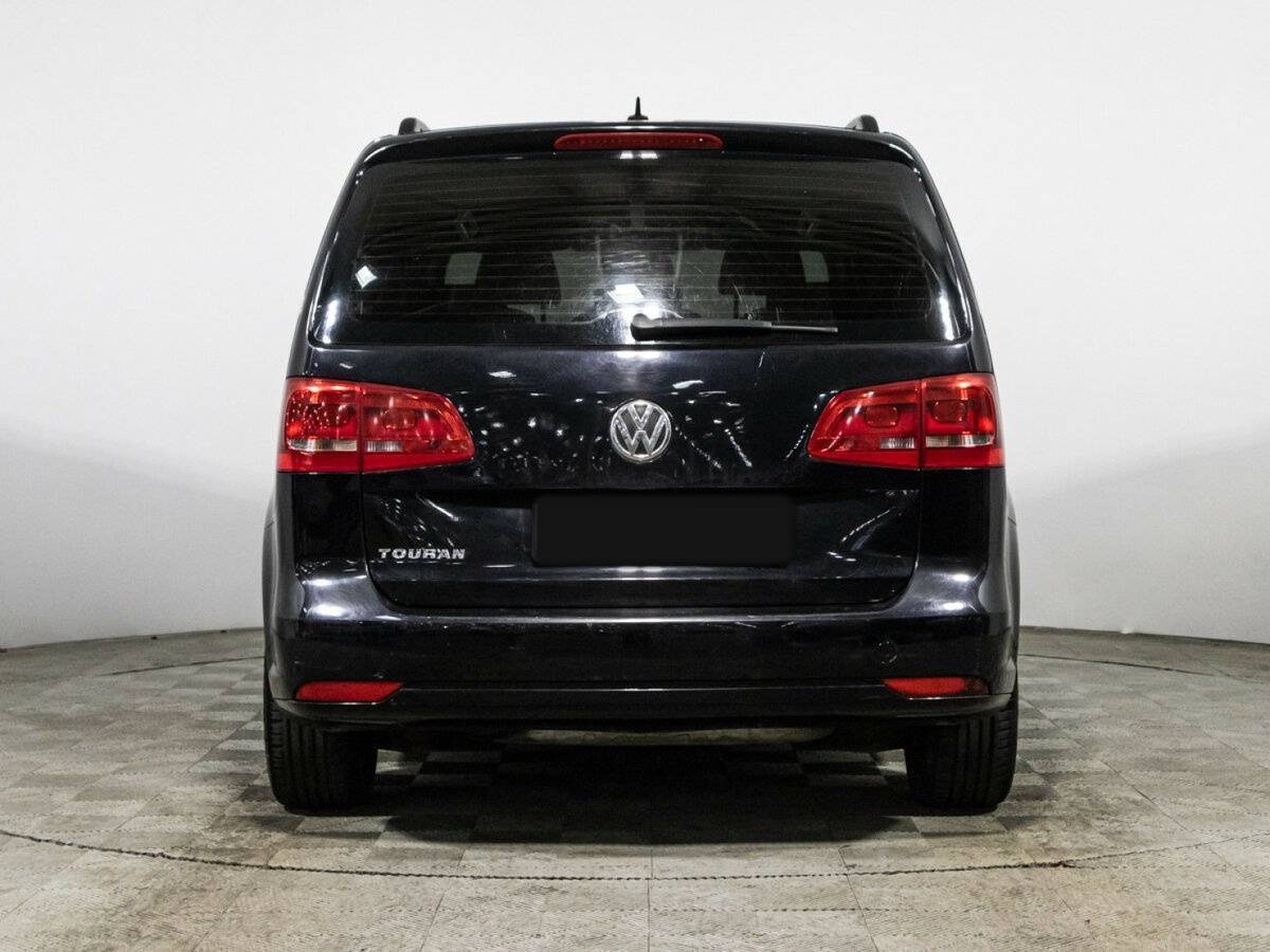 Купить Volkswagen Touran с пробегом. Фото: #5