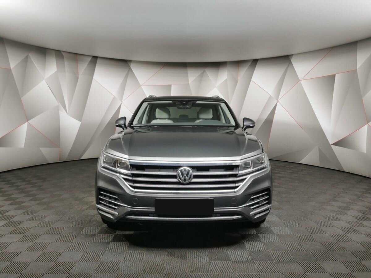 Купить Volkswagen Touareg с пробегом. Фото: #6