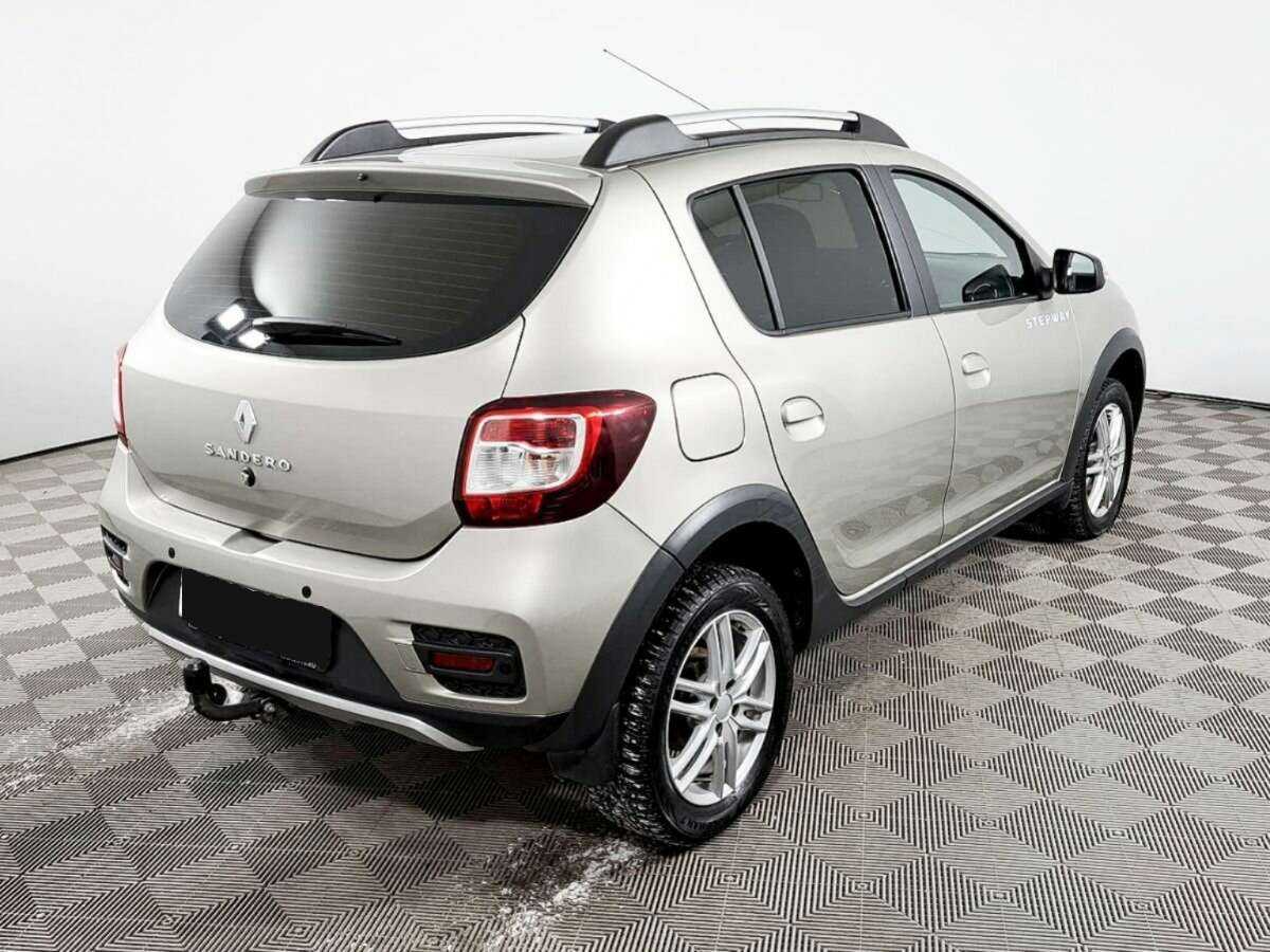 Купить Renault Sandero с пробегом. Фото: #4