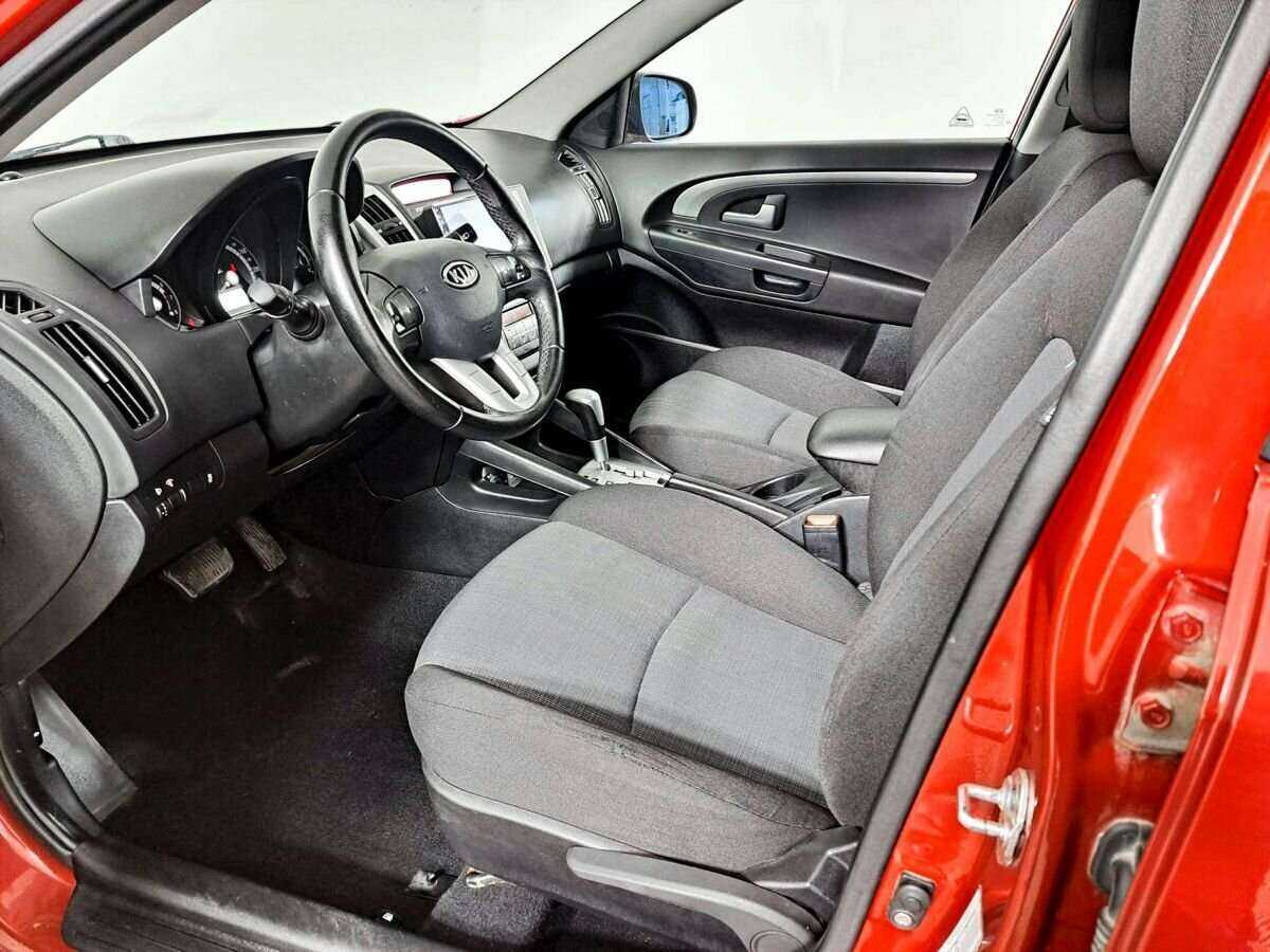 Купить Kia Ceed с пробегом. Фото: #13
