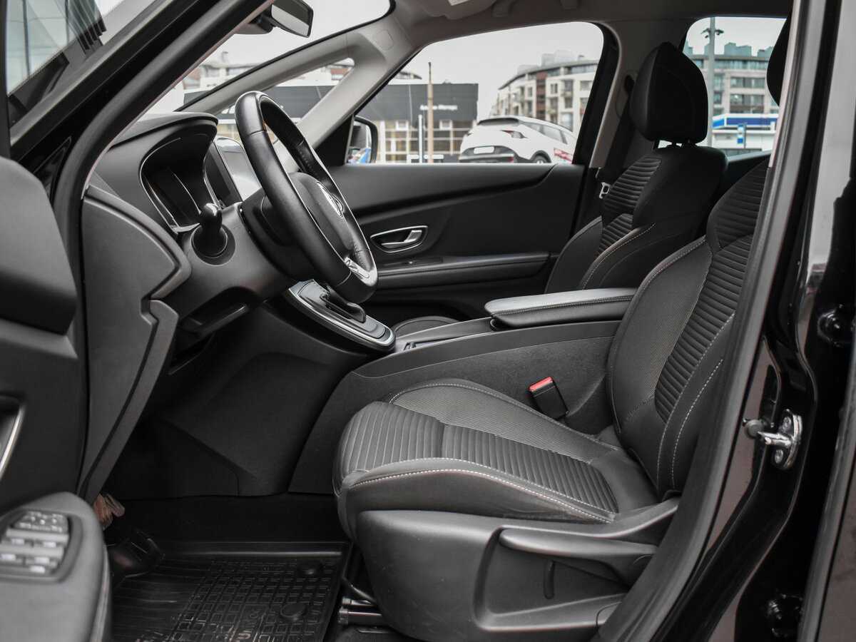 Купить Renault Scenic с пробегом. Фото: #10