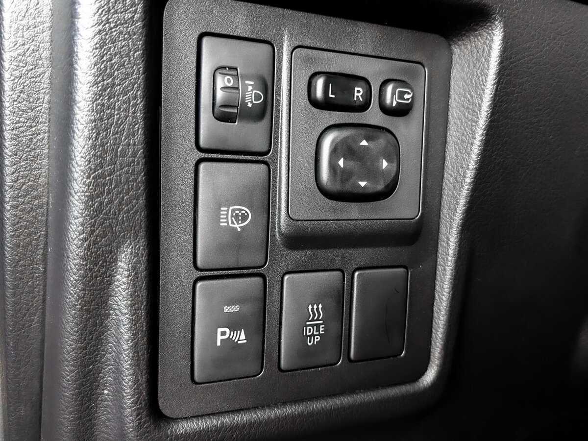 Купить Toyota Land Cruiser Prado с пробегом. Фото: #24