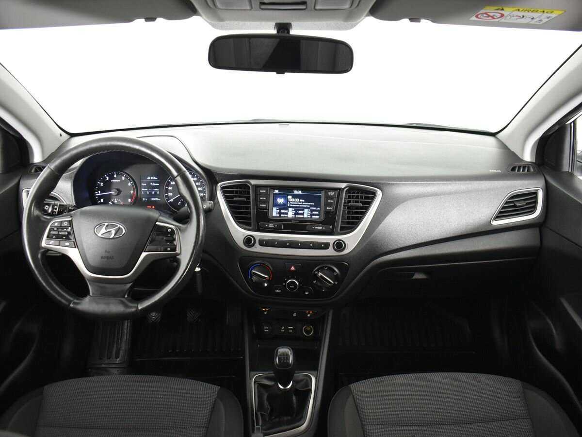 Купить Hyundai Solaris с пробегом. Фото: #10