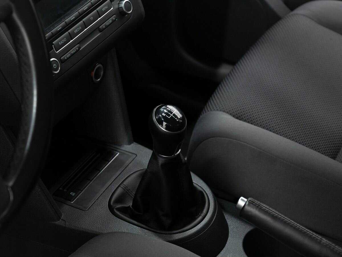 Купить Volkswagen Touran с пробегом. Фото: #16
