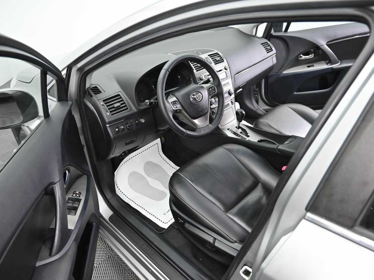 Купить Toyota Avensis с пробегом. Фото: #4