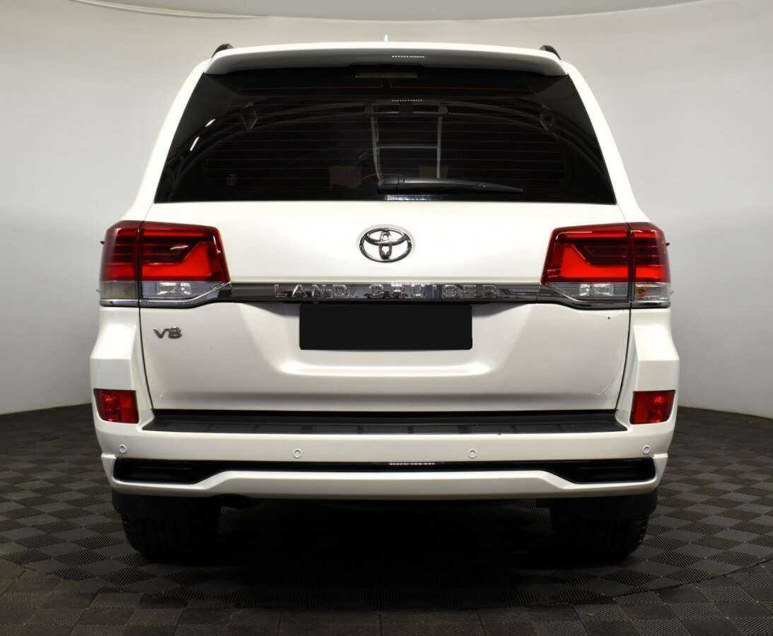 Купить Toyota Land Cruiser с пробегом. Фото: #4