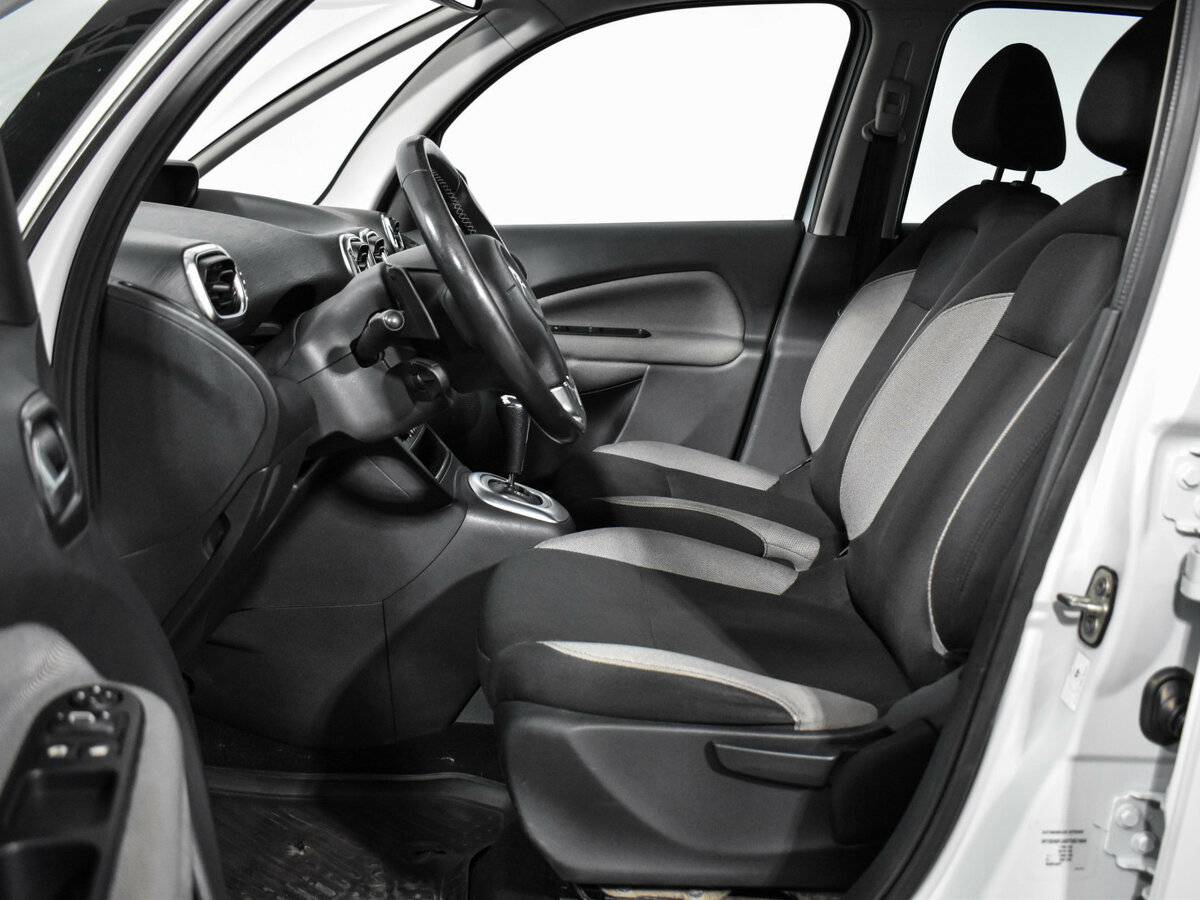 Купить Citroen C3 Picasso с пробегом. Фото: #9