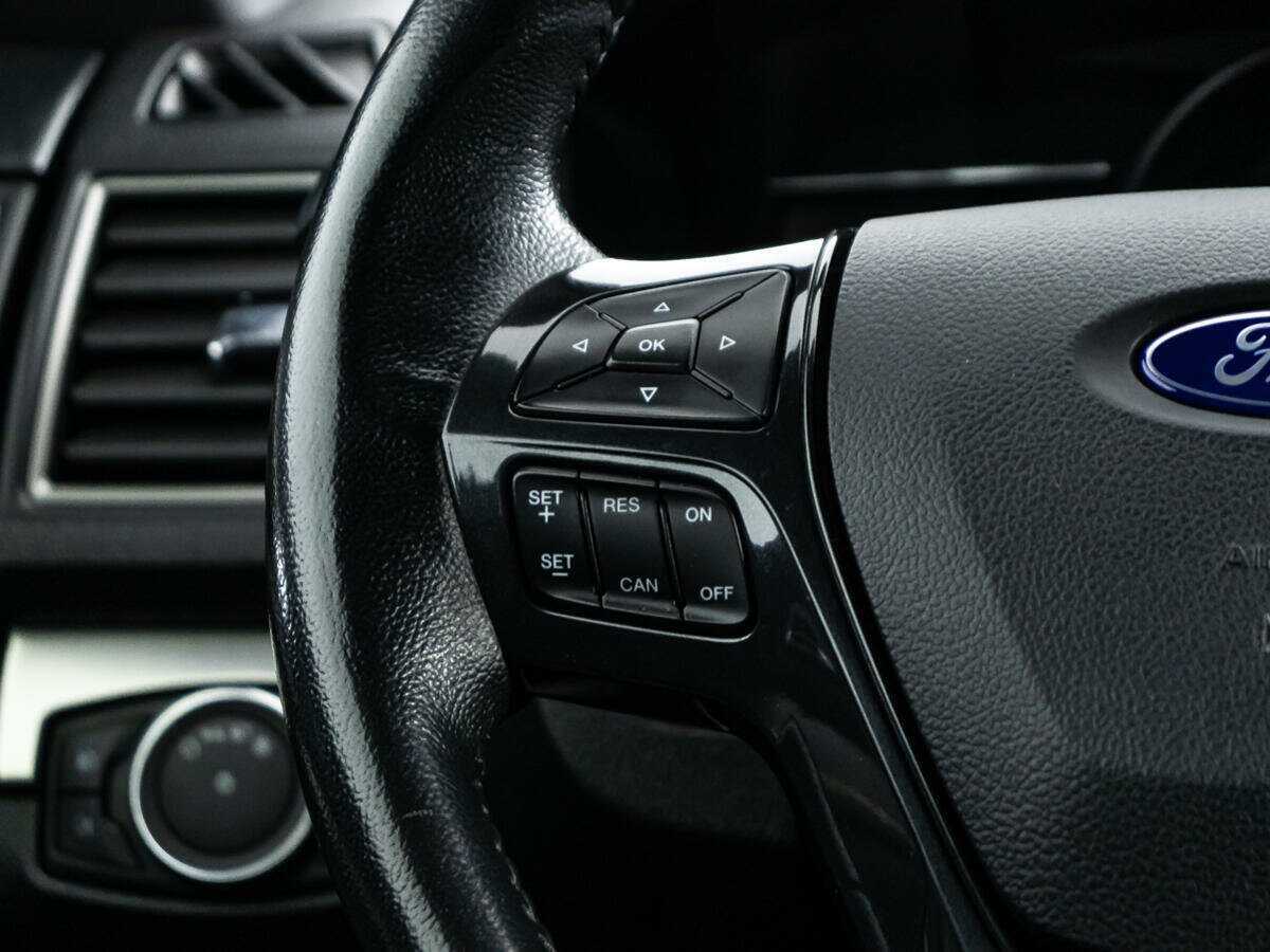 Купить Ford Explorer с пробегом. Фото: #21