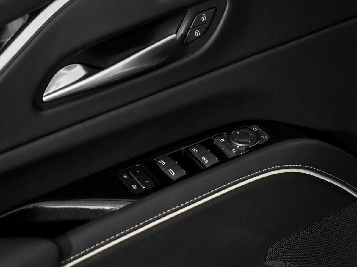 Купить Cadillac Escalade-V с пробегом. Фото: #7