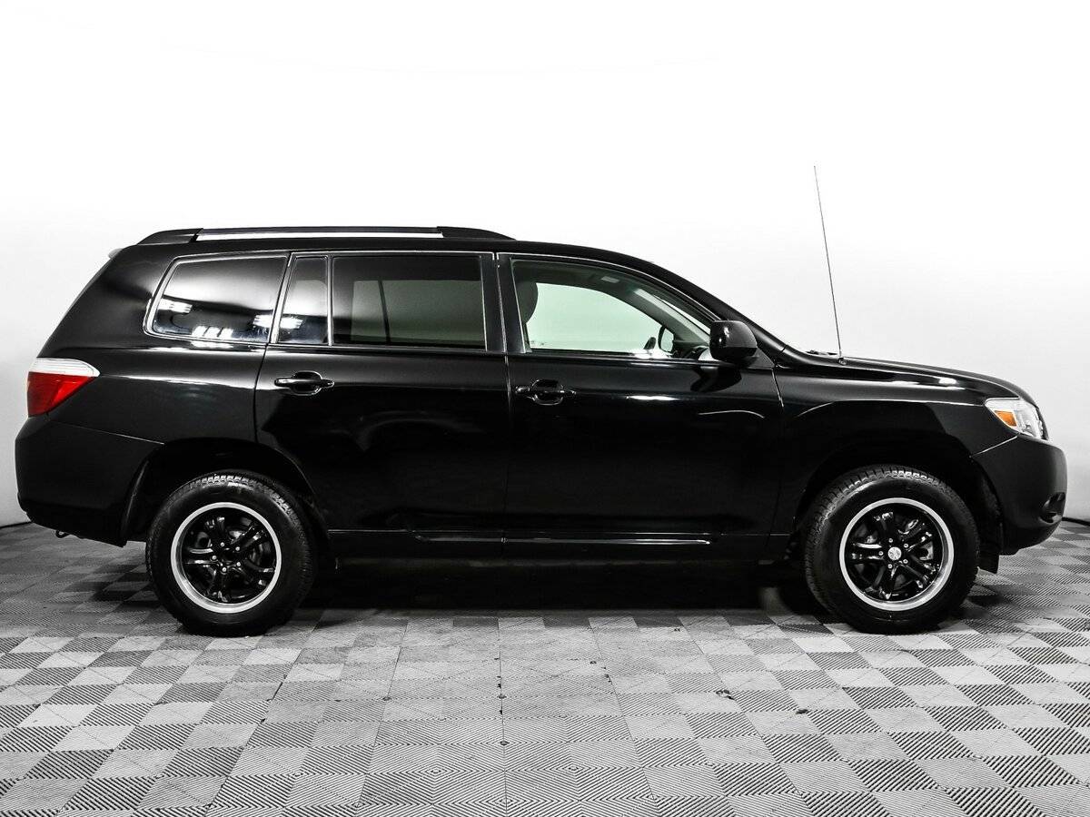 Купить Toyota Highlander с пробегом. Фото: #3