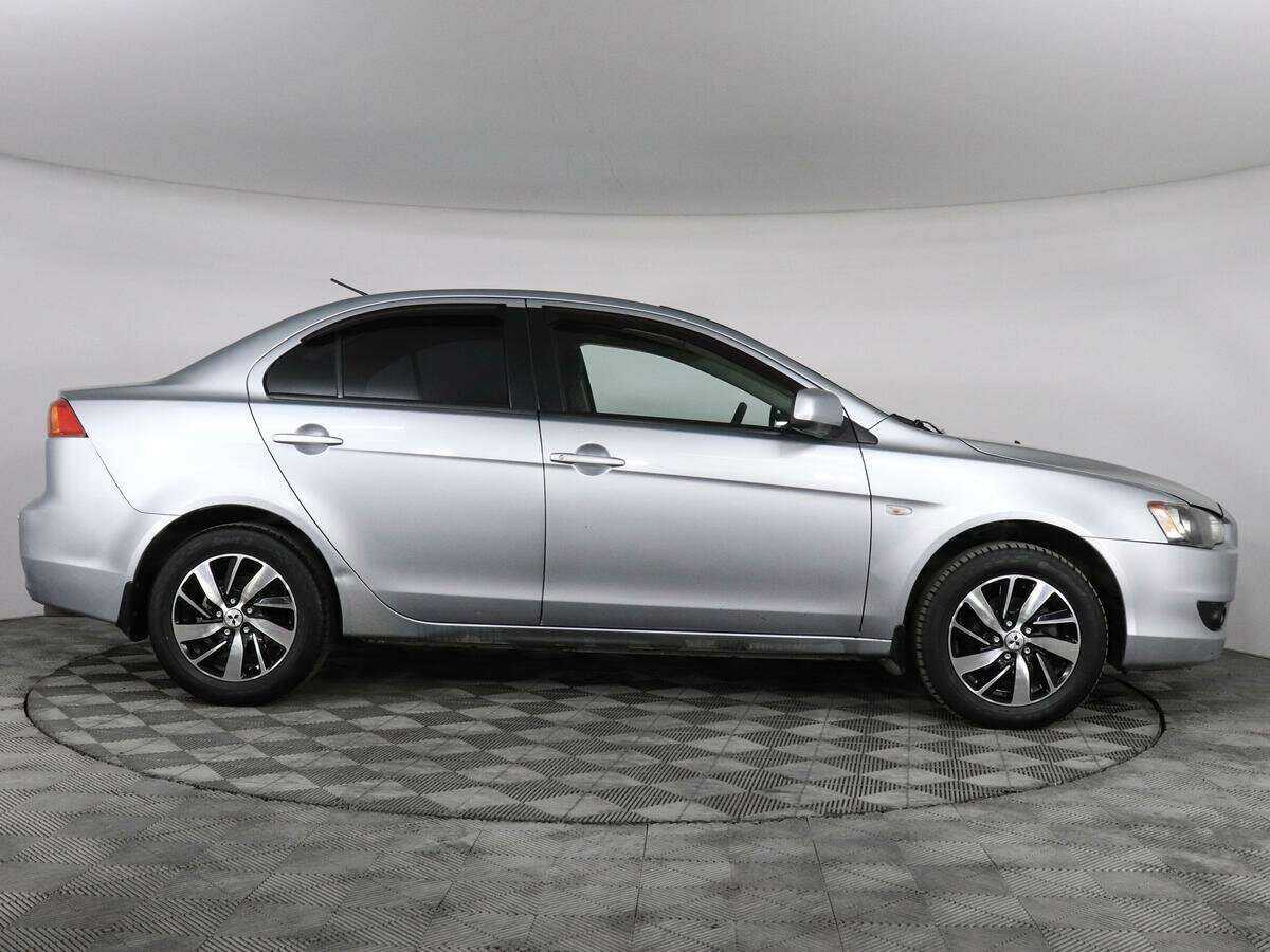 Купить Mitsubishi Lancer с пробегом. Фото: #3