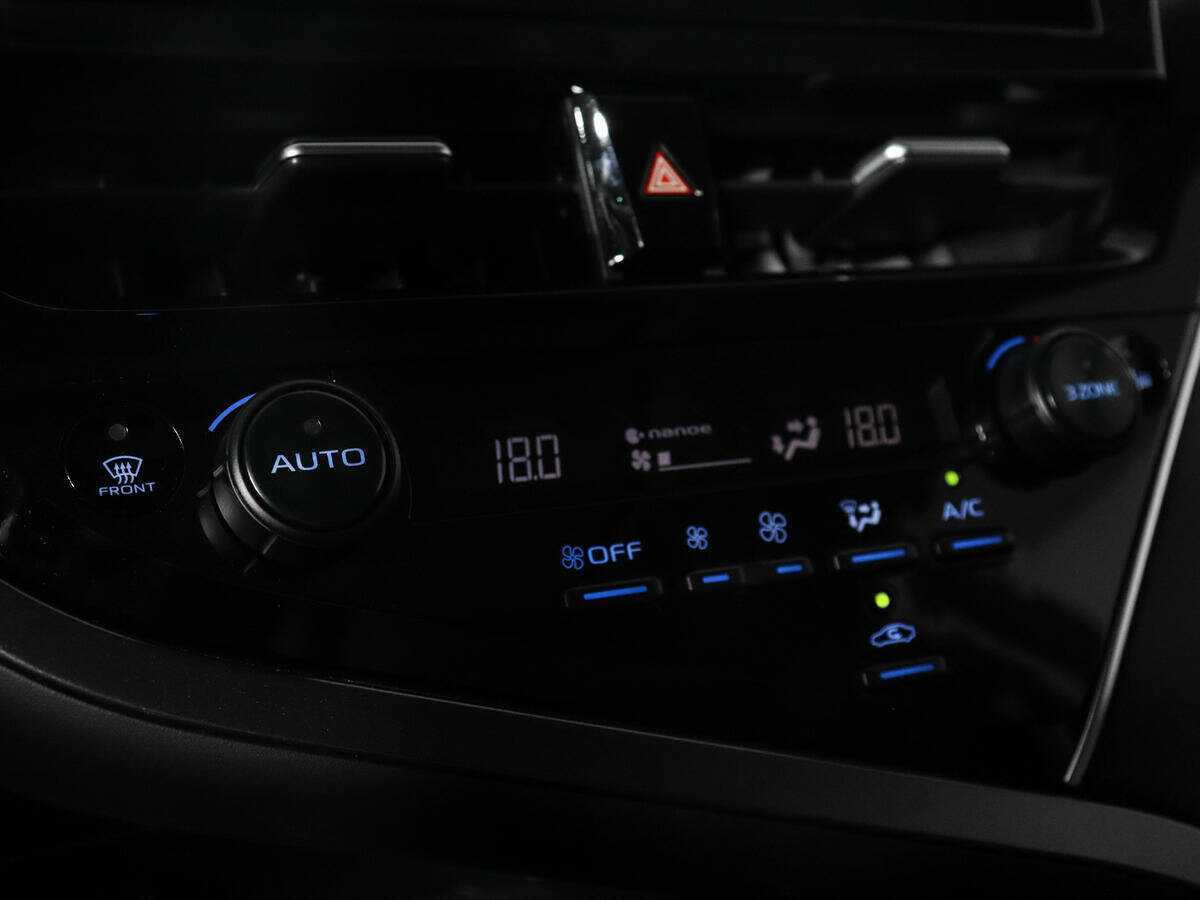 Купить Toyota Camry с пробегом. Фото: #20