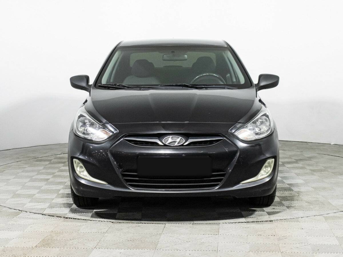 Купить Hyundai Solaris с пробегом. Фото: #1