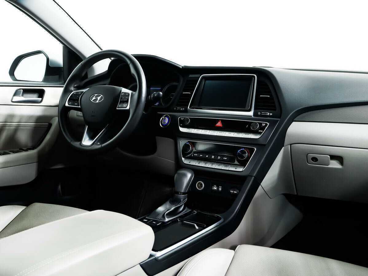 Купить Hyundai Sonata с пробегом. Фото: #6
