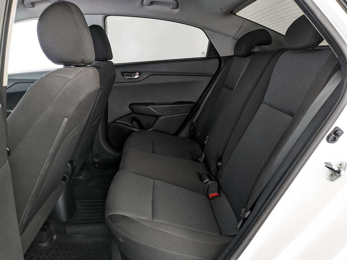 Купить Hyundai Solaris с пробегом. Фото: #13