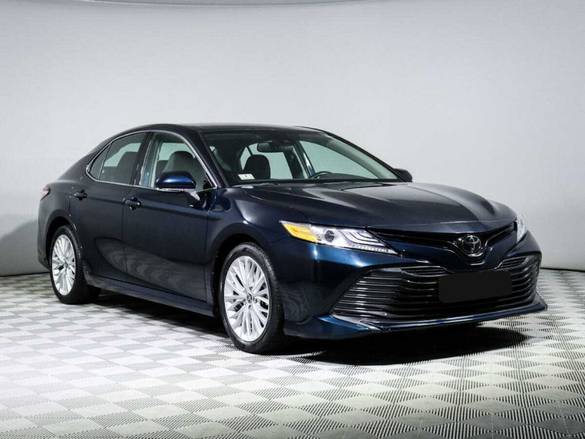 Купить Toyota Camry с пробегом. Фото: #2