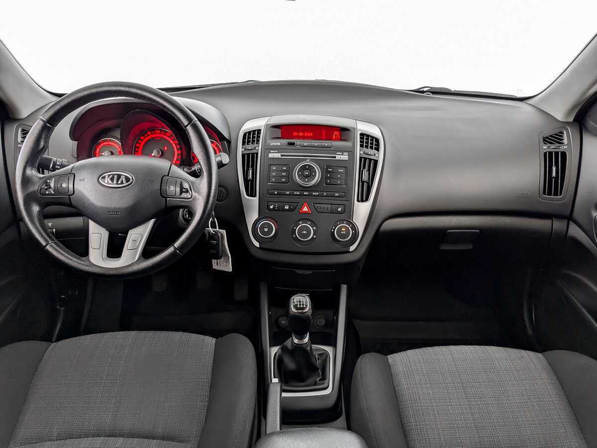 Купить Kia Ceed с пробегом. Фото: #11