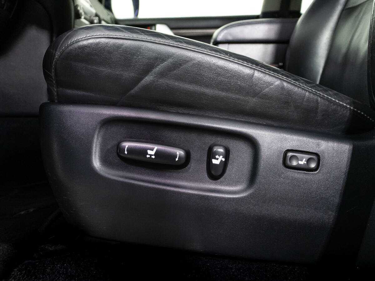 Купить Toyota Land Cruiser с пробегом. Фото: #14