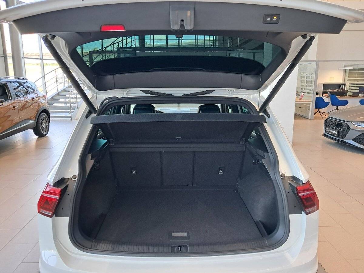 Купить Volkswagen Tiguan с пробегом. Фото: #9