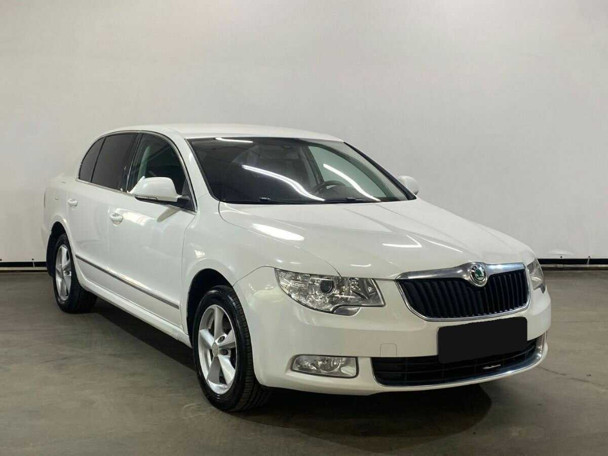 Купить Skoda Superb с пробегом. Фото: #2