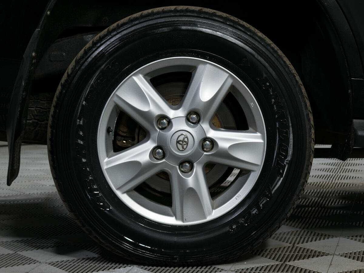 Купить Toyota Land Cruiser с пробегом. Фото: #23