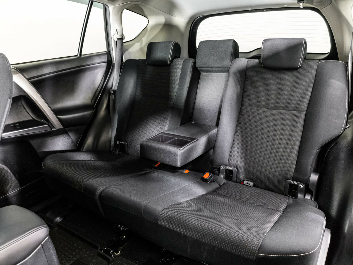 Купить Toyota RAV4 с пробегом. Фото: #12