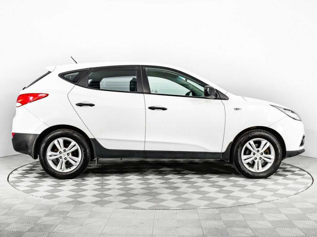Купить Hyundai ix35 с пробегом. Фото: #3