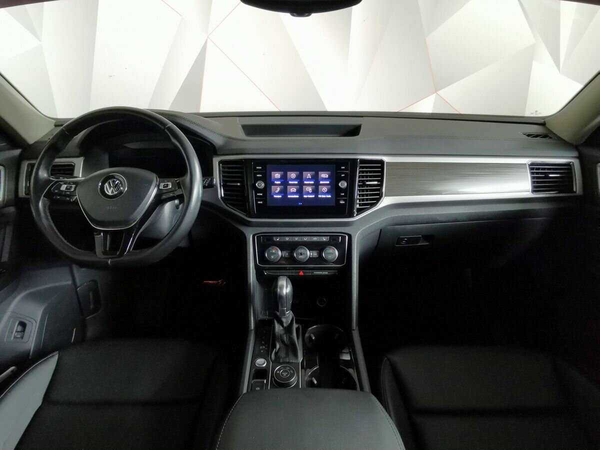 Купить Volkswagen Teramont с пробегом. Фото: #9