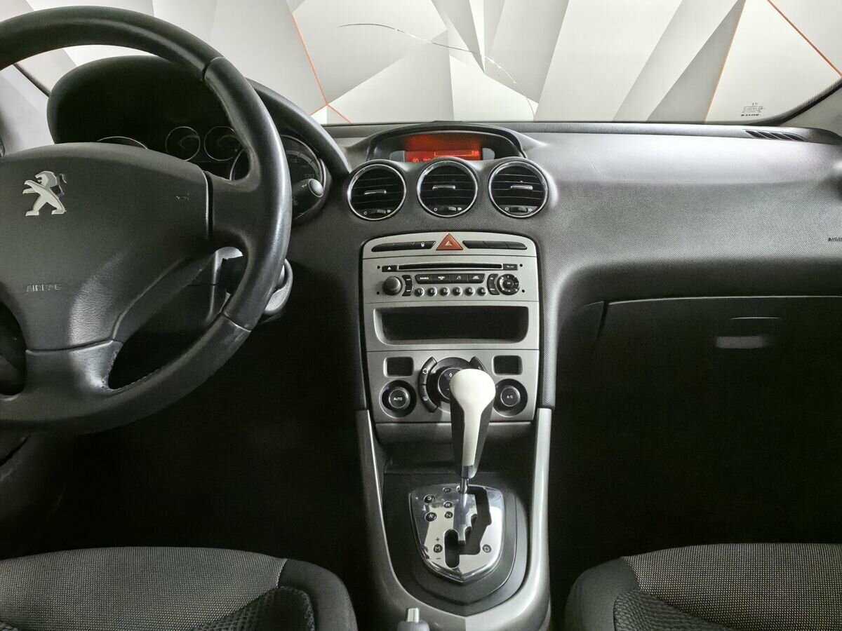 Купить Peugeot 308 с пробегом. Фото: #10