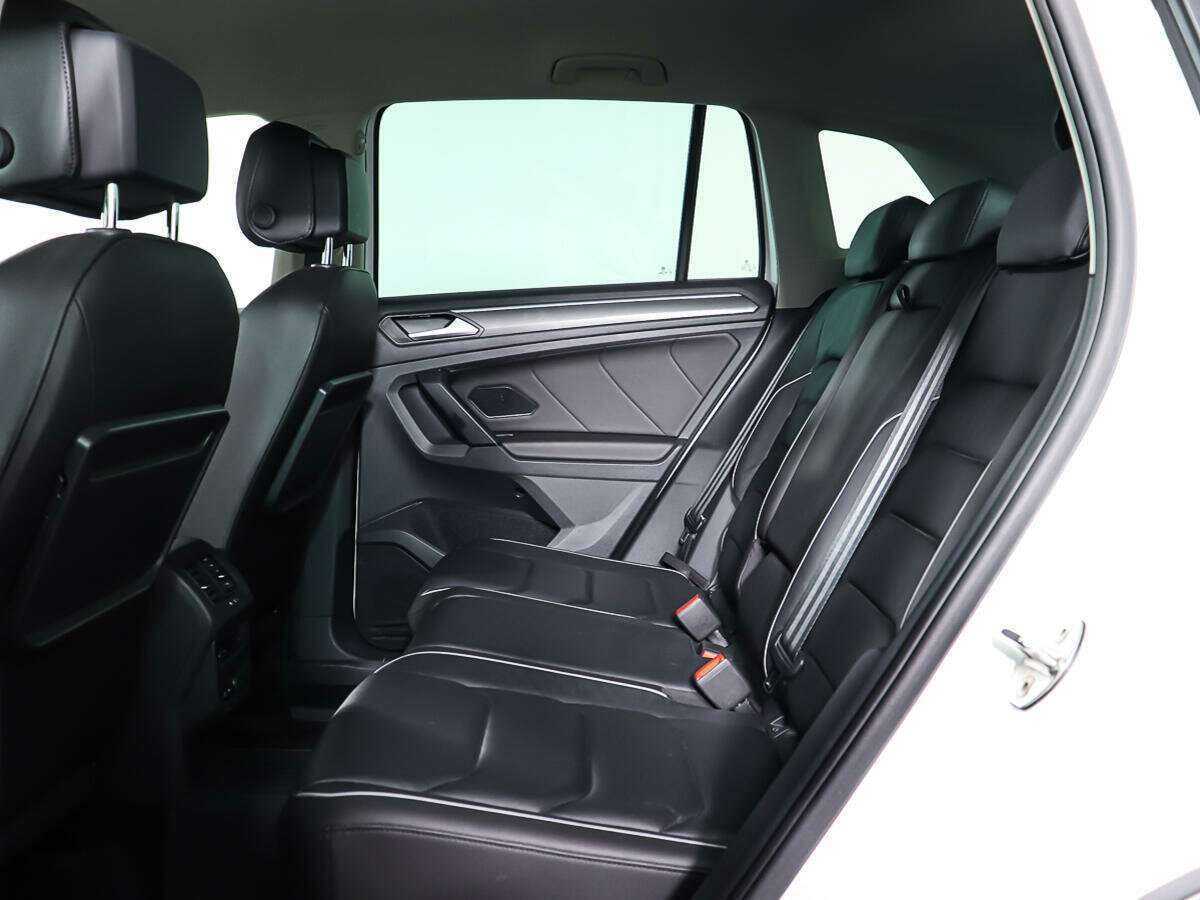Купить Volkswagen Tiguan с пробегом. Фото: #9