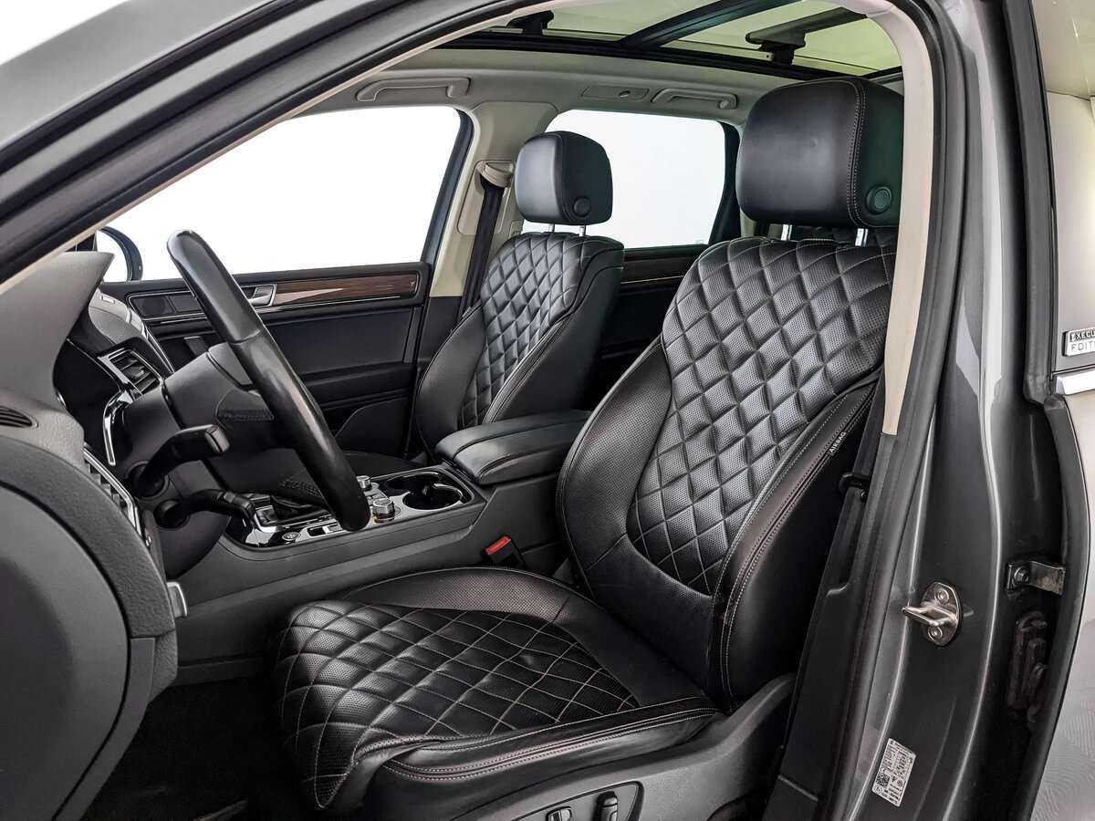 Купить Volkswagen Touareg с пробегом. Фото: #14