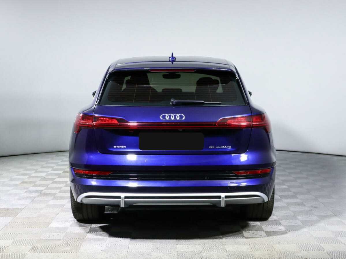 Купить Audi e-tron с пробегом. Фото: #4