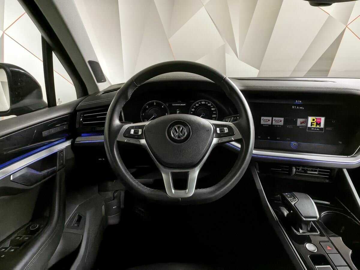 Купить Volkswagen Touareg с пробегом. Фото: #14