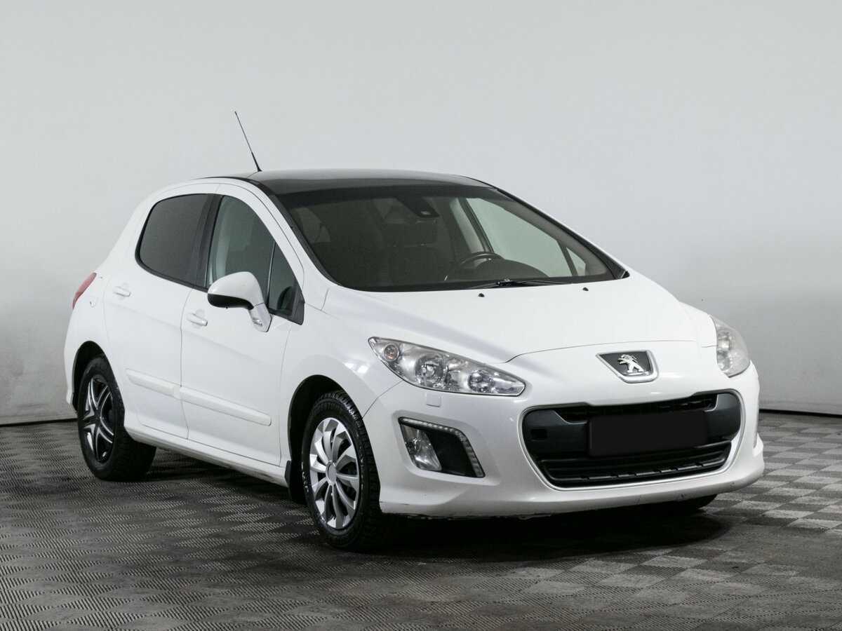Купить Peugeot 308 с пробегом. Фото: #2