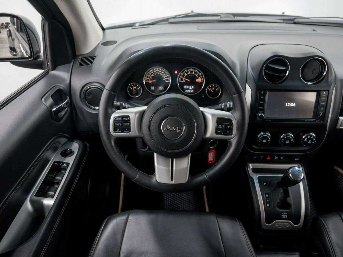 Купить Jeep Compass с пробегом. Фото: #10