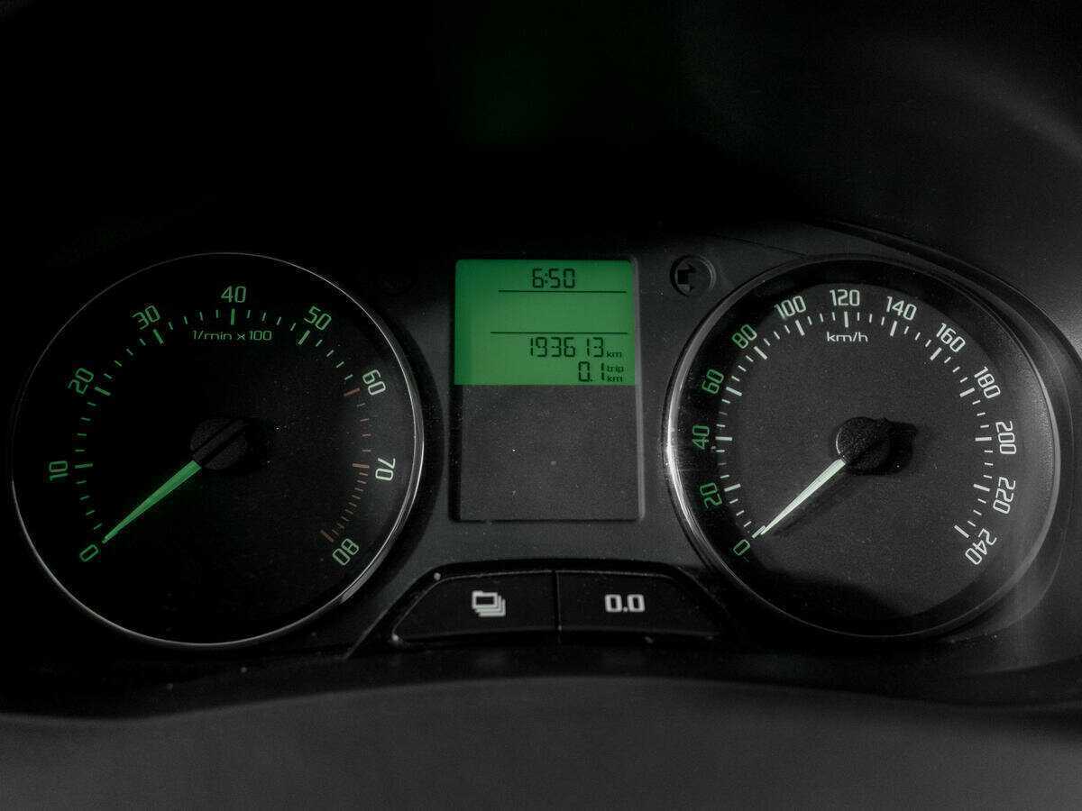 Купить Skoda Fabia с пробегом. Фото: #10