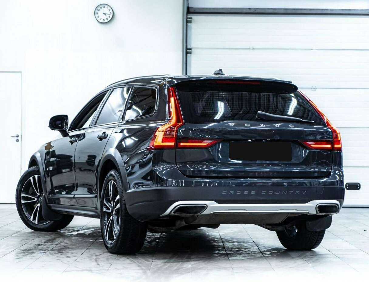 Купить Volvo V90 Cross Country с пробегом. Фото: #3