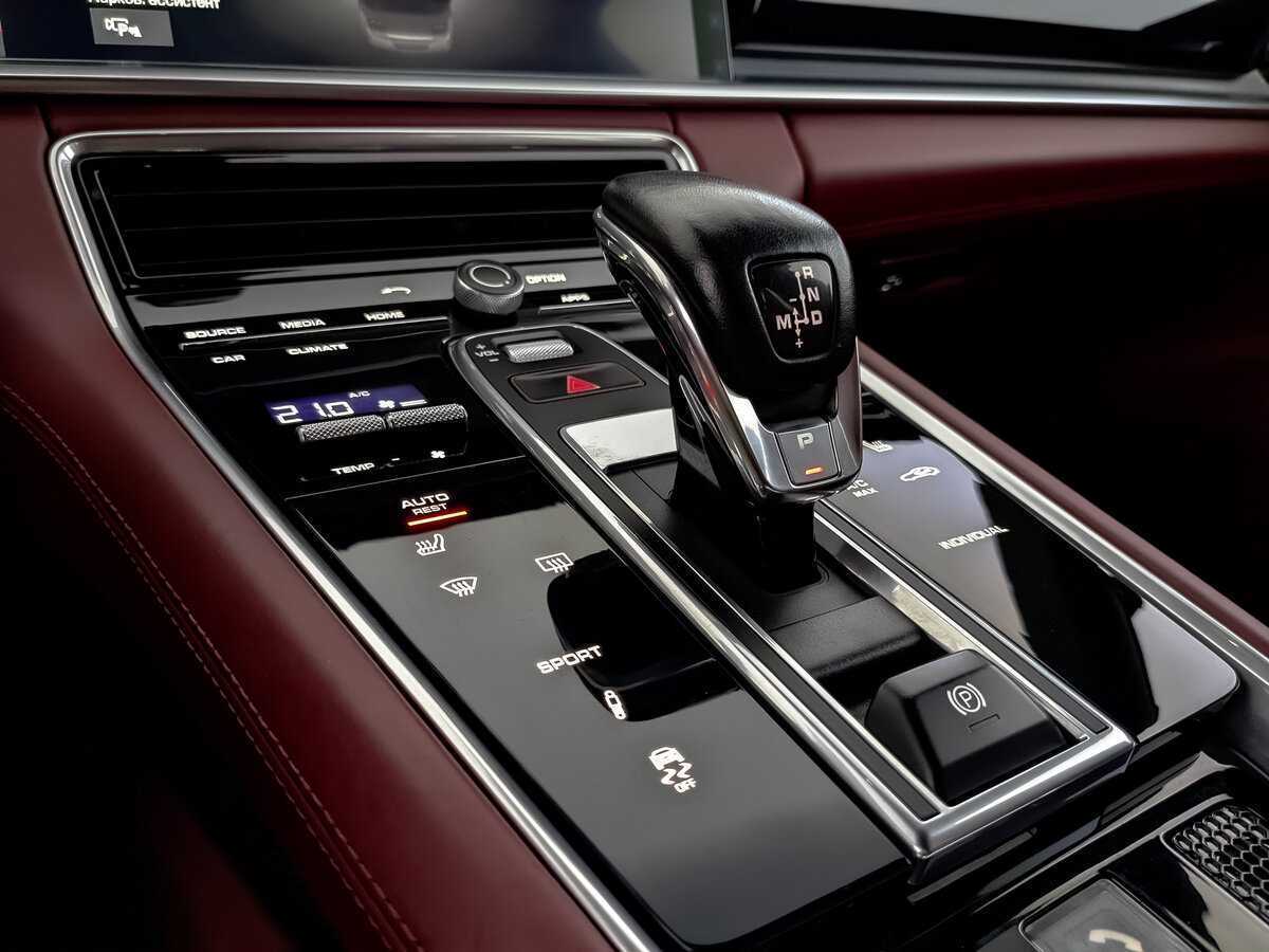 Купить Porsche Panamera с пробегом. Фото: #27