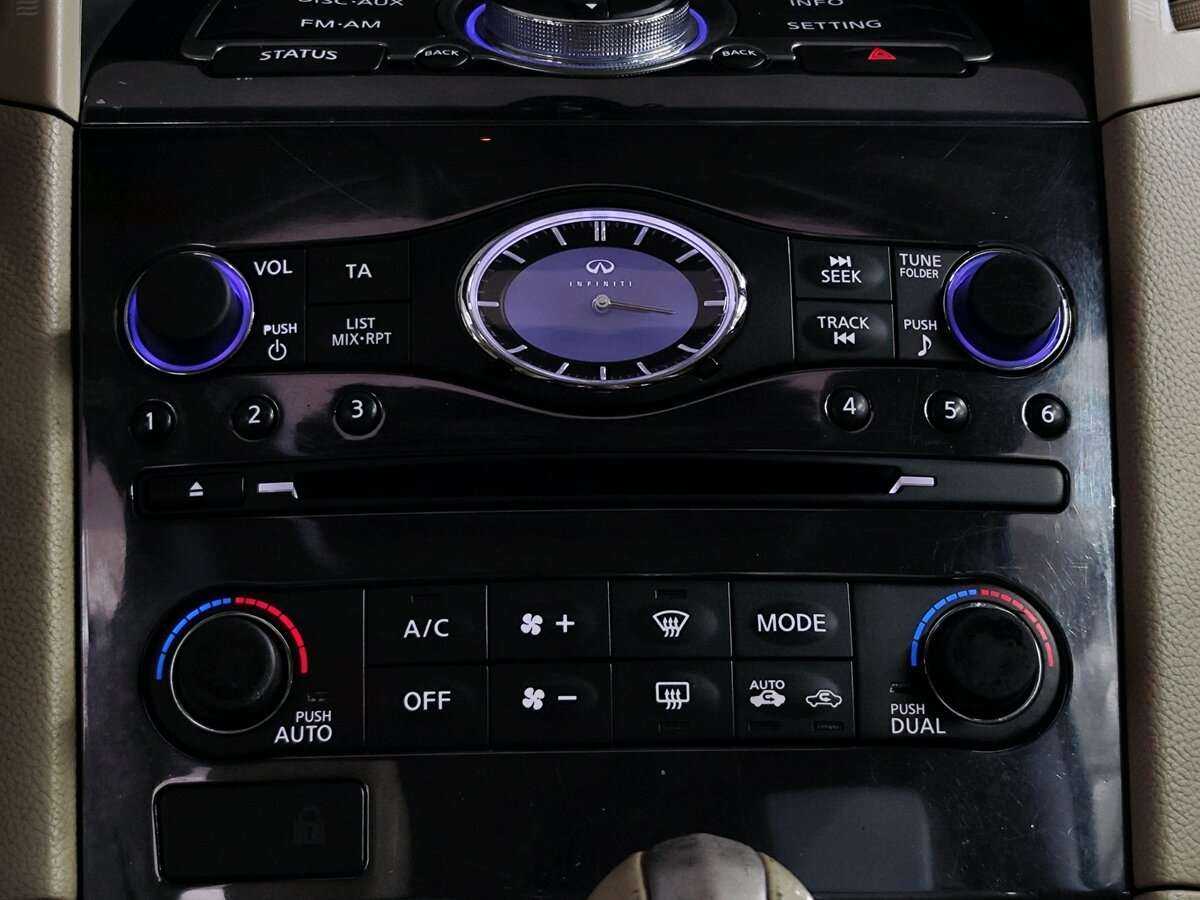 Купить Infiniti FX с пробегом. Фото: #21