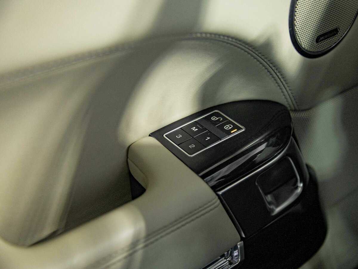 Купить Land Rover Range Rover с пробегом. Фото: #15