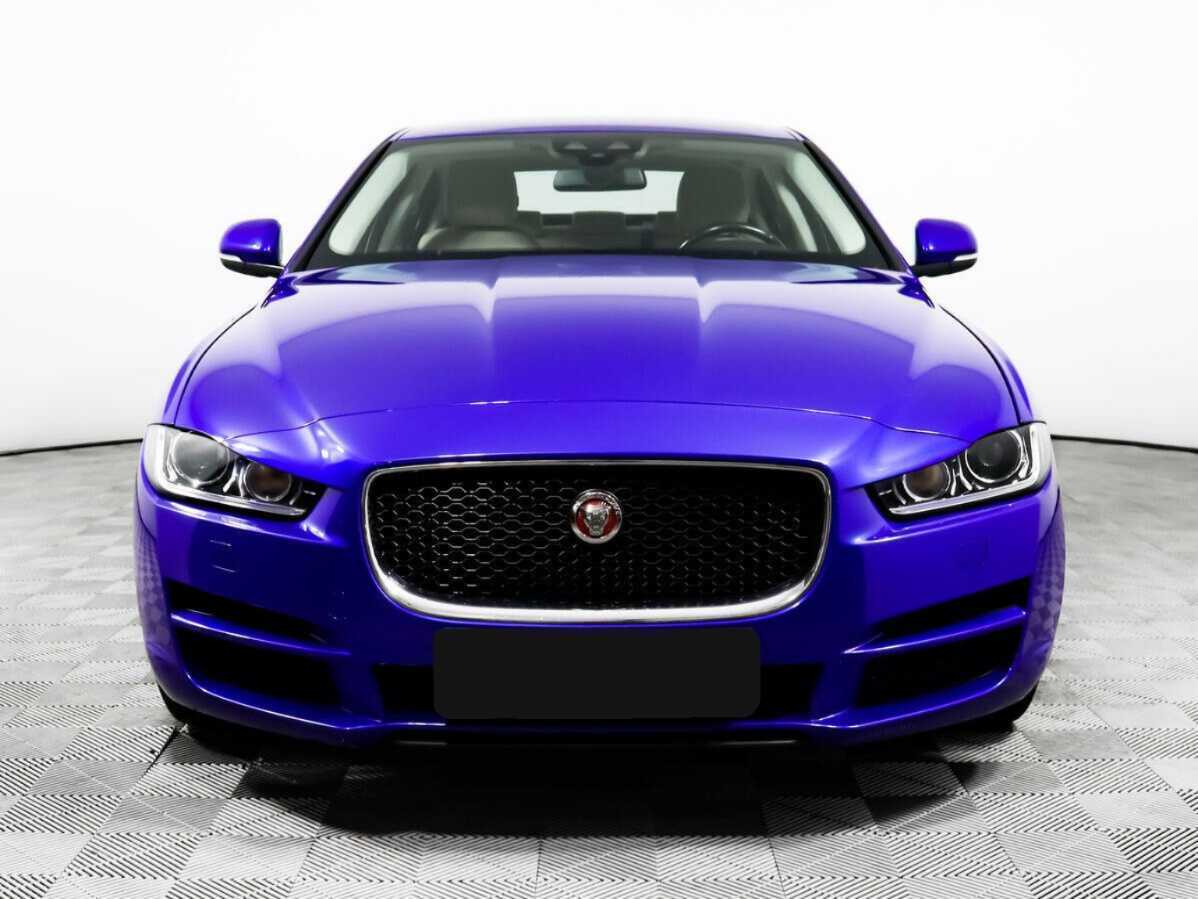 Купить Jaguar XE с пробегом. Фото: #1