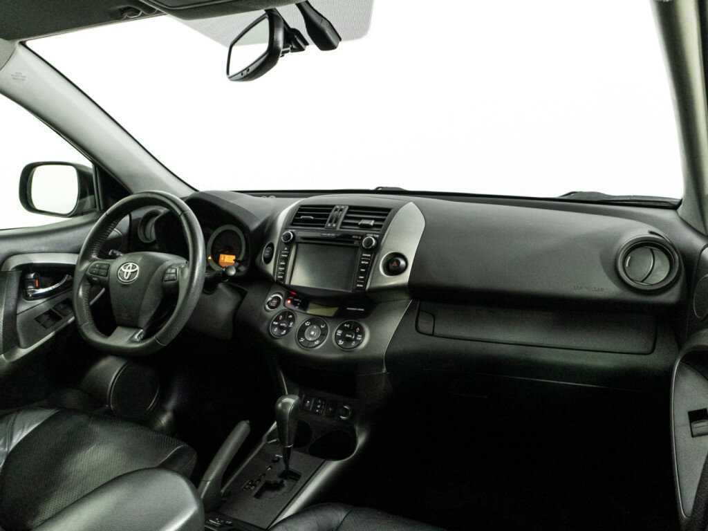 Купить Toyota RAV4 с пробегом. Фото: #8